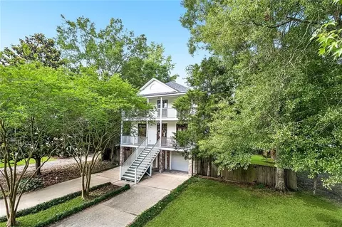 Exterior - 18120 Cusachs Dr, Covington, LA 70433 photo 2 of 7
