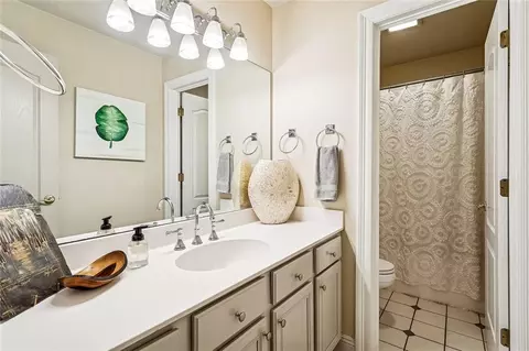 Bath - 18120 Cusachs Dr, Covington, LA 70433 photo 4 of 5