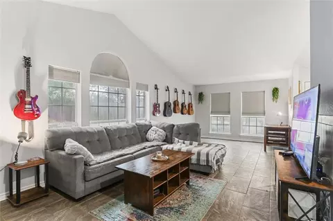 Living - 544 Huseman Ln, Covington, LA 70435 photo 1 of 3