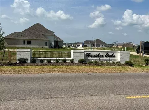 345 Sophia Dr, Luling, LA 70070