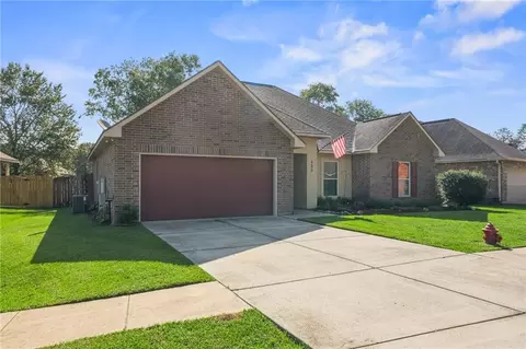 420 Oak Branch Dr, Covington, LA 70435