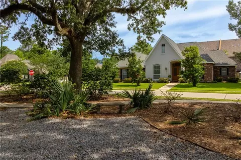 799 Libby Ln, Mandeville, LA 70471