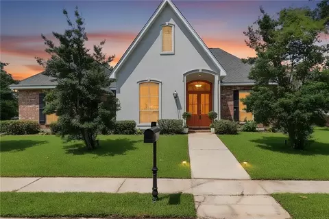 799 Libby Ln, Mandeville, LA 70471