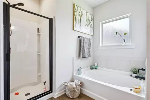 Bath - 20459 Cornerstone Rd, Hammond, LA 70401 photo 2 of 3