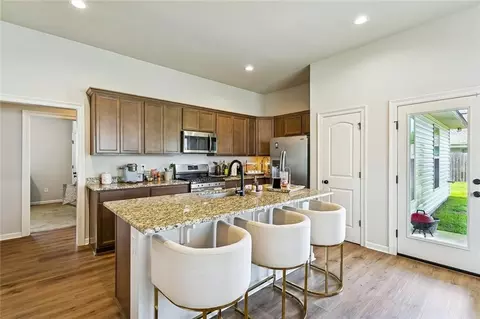 Kitchen - 20459 Cornerstone Rd, Hammond, LA 70401 photo 1 of 2