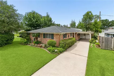 9428 Sharla Dr, River Ridge, LA 70123