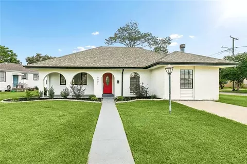 9001 Rensu Dr, River Ridge, LA 70123