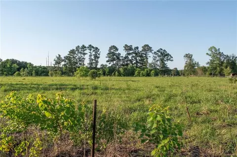 Henry White Road, Albany, LA 70711