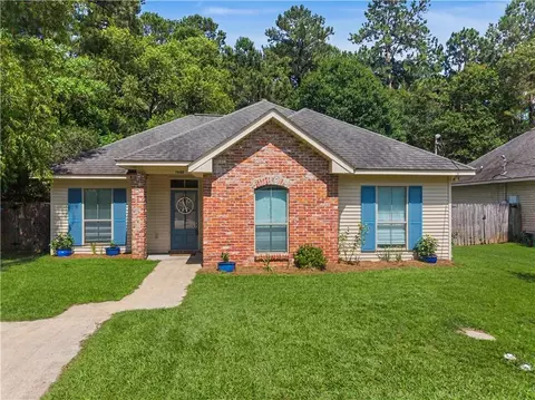 70360 Menuet Rd, Mandeville, LA 70471