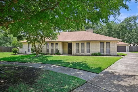 417 Pine Forest Dr, Slidell, LA 70458