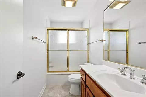 Bath - 417 Pine Forest Dr, Slidell, LA 70458 photo 1 of 2