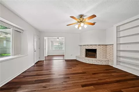 Living - 417 Pine Forest Dr, Slidell, LA 70458 photo 3 of 4