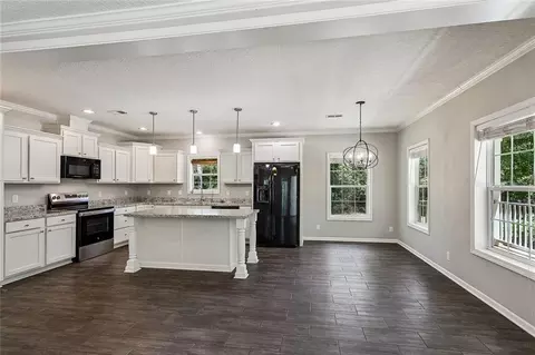 Kitchen - 75451 Beverly Dr, Covington, LA 70435 photo 2 of 3