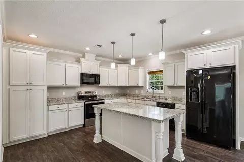 Kitchen - 75451 Beverly Dr, Covington, LA 70435 photo 1 of 3
