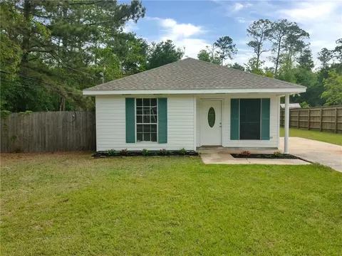 112 E Cherrywood Ln, Pearl River, LA 70452