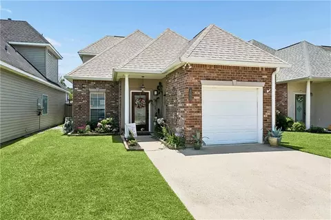 189 Emerald Oaks Dr, Covington, LA 70433
