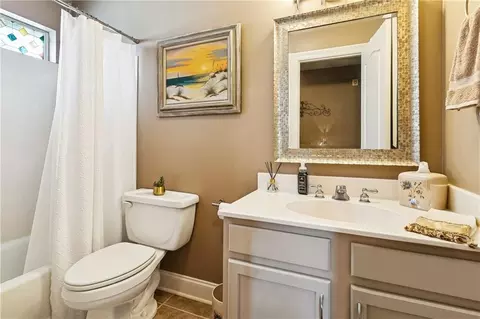 Bath - 189 Emerald Oaks Dr, Covington, LA 70433 photo 3 of 4