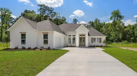 608 Kristian Ct, Madisonville, LA 70447
