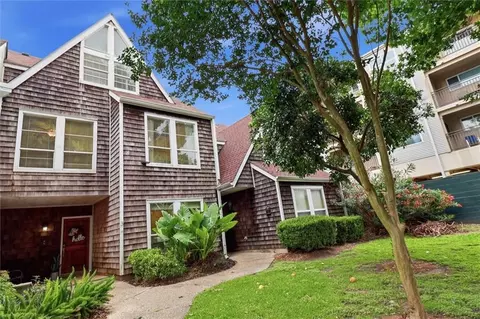 3 Spinnaker Ln, New Orleans, LA 70124