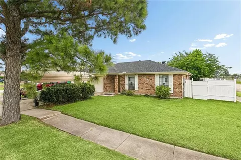 1841 Burnley Dr, Marrero, LA 70072