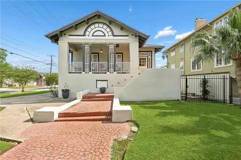 8333 Pritchard Pl, New Orleans, LA 70118