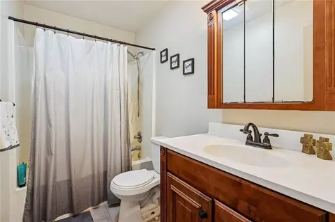 Bath - 2411 Jay St, Slidell, LA 70460 photo 2 of 2
