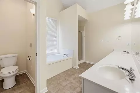 Bath - 221 Libra Ave #B, Mandeville, LA 70471 photo 1 of 4