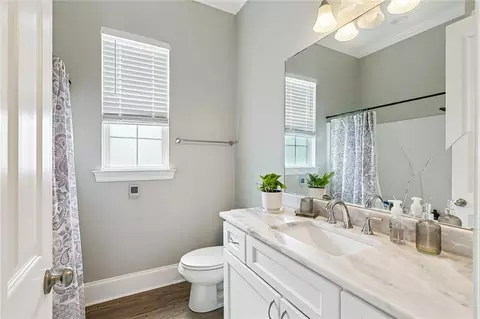Bath - 716 Luling Ave, Luling, LA 70070 photo 3 of 3