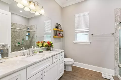 Bath - 716 Luling Ave, Luling, LA 70070 photo 1 of 3
