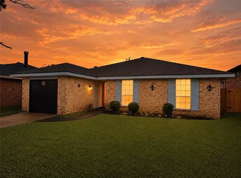 3008 Yorktowne Dr, Laplace, LA 70068