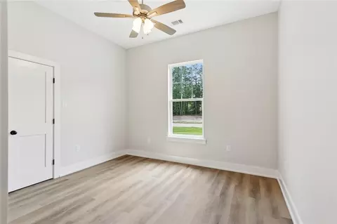 Bedroom - 72669 Robindale Dr, Covington, LA 70435 photo 2 of 3