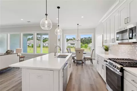 Kitchen - 72669 Robindale Dr, Covington, LA 70435 photo 3 of 3