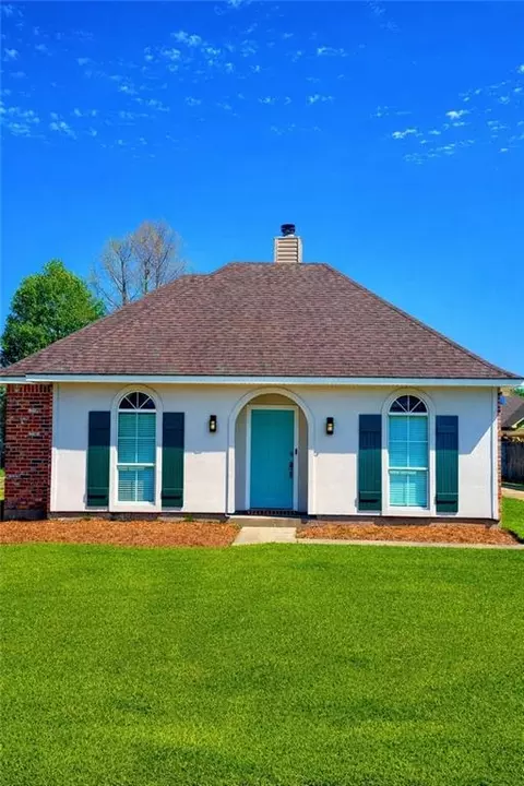 17361 Lake Iris Ave, Baton Rouge, LA 70817