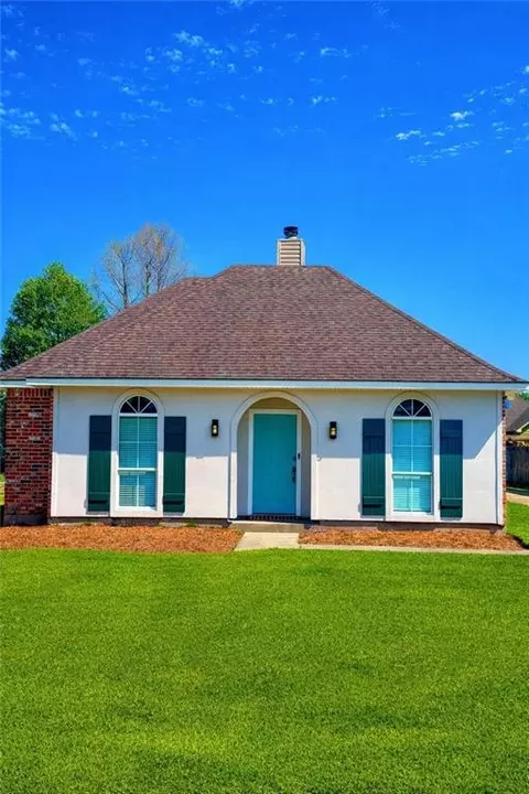 17361 Lake Iris Ave, Baton Rouge, LA 70817