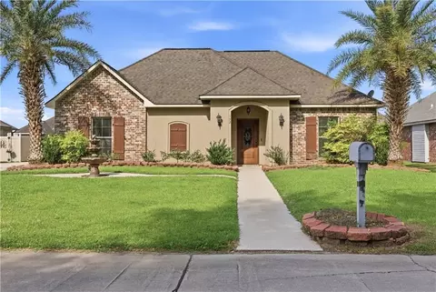 132 Dufresne Dr, Vacherie, LA 70090