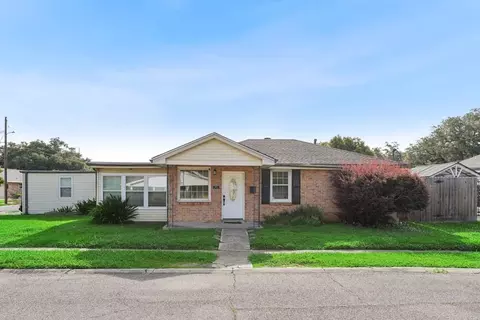 871 Grove Ave, Harahan, LA 70123