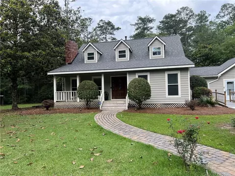 61125 Lynnwood Dr, Lacombe, LA 70445