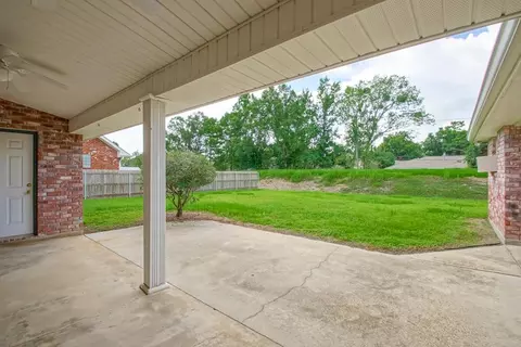 Exterior - 125 Cottage Dr, Luling, LA 70070 photo 5 of 6