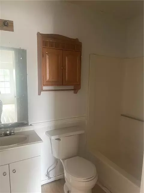 Bath - 504 Marigny Cir, Duson, LA 70529 photo 4 of 4