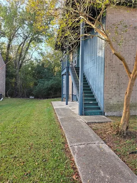 Exterior - 504 Marigny Cir, Duson, LA 70529 photo 3 of 4