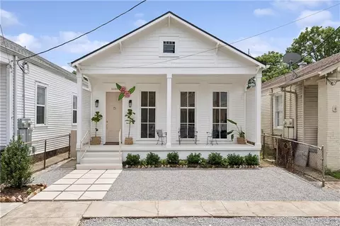 5108 Laurel St, New Orleans, LA 70115