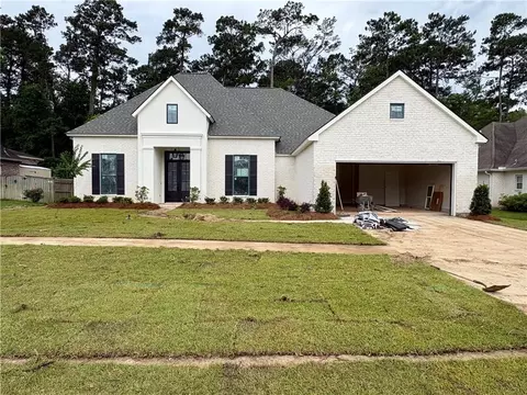 1541 Rue De Fontaine, Covington, LA 70433
