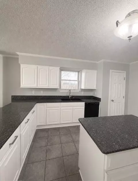 Kitchen - 111 Intrepid Dr, Slidell, LA 70458 photo 1 of 2