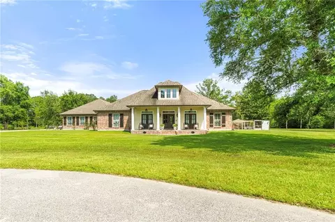 278 Oak Downs Dr, Pearl River, LA 70452
