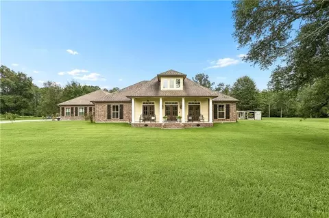 278 Oak Downs Dr, Pearl River, LA 70452
