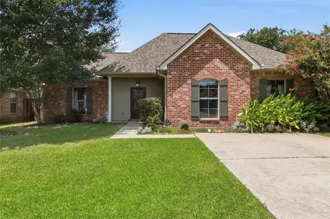 Exterior - 70021 3rd St, Covington, LA 70433 photo 2 of 4