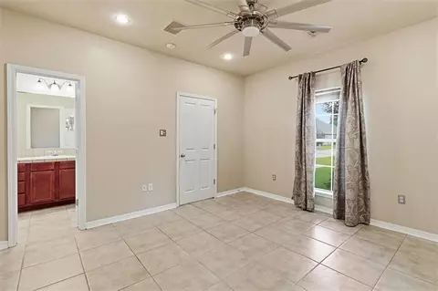 Bedroom - 70021 3rd St, Covington, LA 70433 photo 2 of 5
