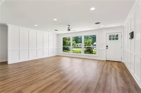 Living - 220 E 8th Ave, Covington, LA 70433 photo 1 of 2