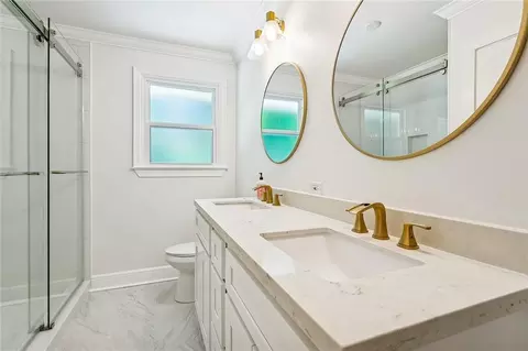 Bath - 220 E 8th Ave, Covington, LA 70433 photo 1 of 2