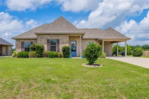 55101 Coyote Trl, Loranger, LA 70446